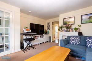 Sitting Room- click for photo gallery